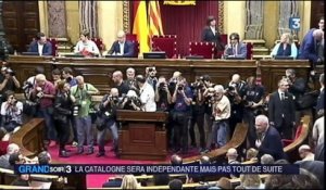 Indépendance de la Catalogne : le discours en demi-teinte de Puigdemont