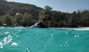 Adrénaline - Surf : Les Tahitiens Michel Bourez et Tikanui Smith se sont éclatés à la Wavegarden