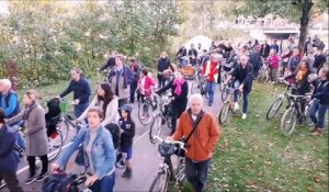Manifestation contre la fermeture des berges aux cyclistes et aux piétons face au Parlement européen à Strasbourg