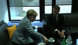 Catalogne: Merkel et Macron soutiennent le gouvernement espagnol