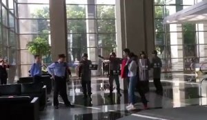 Un homme libère une femme prise en otage grâce à une prise de judo (Chine)