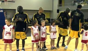 Basket Pro : les "petitous" de Saint Mitre ont filé un gros coup de main aux "géants" de Fos
