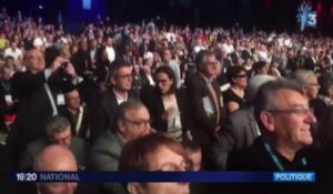 [Zap Actu] Emmanuel Macron accueilli par des huées au Congrès des maires (24/11/2017)