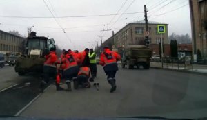 Une bagarre générale au milieu de la rue en Russie !