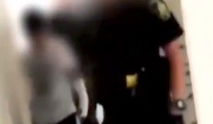 Un policier met une grosse gifle à un enfant de 12 ans qui lui manque de respect