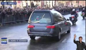 Le cortège transportant la dépouille de Johnny Hallyday arrive sur les Champs-Élysées