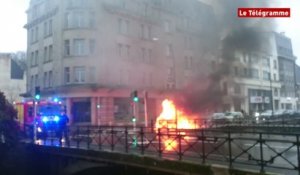 Quimper. Feu accidentel d'un véhicule sur les quais