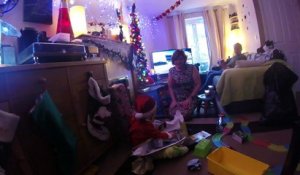 Vidéo cadeau Noël : offrir un cadeau pourri à un enfant - Côté Maison