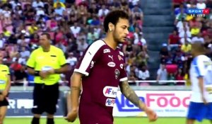 Neymar humilie un nain lors d'un match de charité