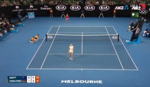 Les fans imitent les cris des joueuses de Tennis en plein match de L'open d'Australie !