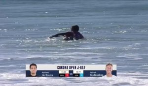 Adrénaline - Surf : Les meilleurs moments de la série d'A. de Souza vs. P. Gudauskas (Corona Open J-Bay, round 2)