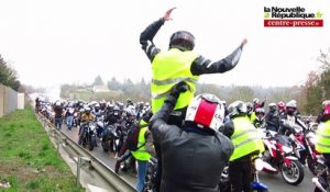 VIDEO Poitiers: les motards bâchent les radars