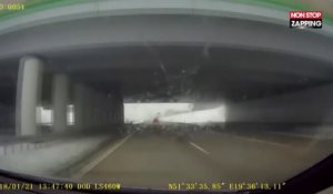 Gros accident sur l'autoroute causé par un chauffard (vidéo)