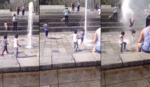 Enfant vs Jet d'eau
