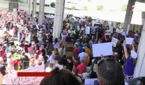 Floride : les survivants de la fusillade en colère contre Trump