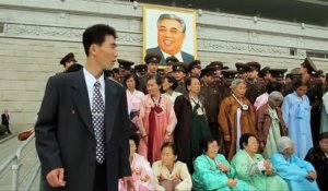 Parodie de l'armée Nord Coréenne en plein défilé !