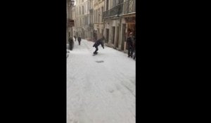 A Montpellier, la passion snowboard dans les rues