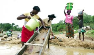 En Sierra Leone, les chercheurs d'or veulent d'abord du travail