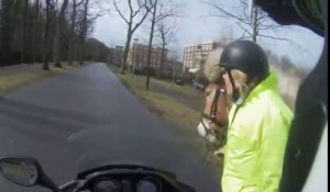 Rattraper un cheval fou.. en scooter !!