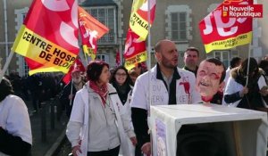 VIDEO. Personnel Ehpad et retraités « ne lâchent rien »  à Blois