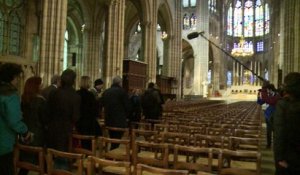 Basilique Saint-Denis: lancement du "remontage" de la flèche