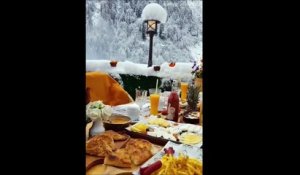 Prendre son petit dejeuner dans cet endroit merveilleux... Alpes Suisses