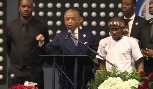 Aux obsèques de Stephon Clark, le révérend Al Sharpton appelle les Afro-américains à mettre fin à "cette folie"