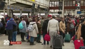 Grève à la SNCF : le casse-tête des voyageurs