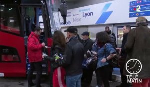 Grève à la SNCF : "Les cheminots nous prennent en otage"