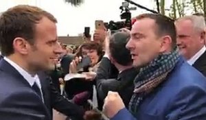 Berdhuis:  Emmanuel Macron interpellé par un Maire