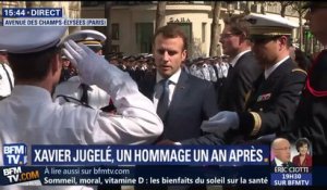 Emmanuel Macron remet les insignes de chevalier de l'ordre national du Mérite aux cinq équipiers de Xavier Jugelé