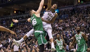 NBA - Giannis dégoûte les Celtics dans le Top 10 !