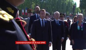 #8Mai Emmanuel Macron dépose une gerbe devant la statue du Général de Gaulle à Paris pour la cérémonie du 73e anniversaire de la victoire des Alliés sur l’Allemagne nazie et la fin de la Seconde Guerre mondiale en Europe