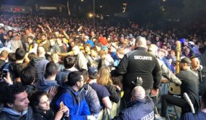 Mat Bastard a fini son concert au milieu du public