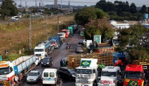 Le Brésil paralysé par la grève des routiers