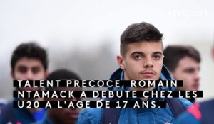 Qui Est Romain Ntamack, Le Chef D'orchestre Du XV De France U20 - HIRES.mp4