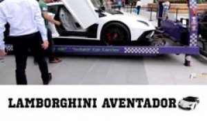 Livraison d'une Lamborghini Aventador... Joli cadeau