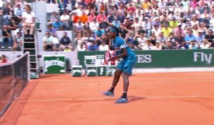 Roland-Garros : Ymer enflamme le public avec une superbe volée !