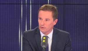 Nicolas Dupont-Aignan reproche à "certains "dirigeants Républicains de magouiller avec En Marche"