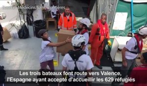 500 migrants de l'Aquarius transférés sur des navires italiens