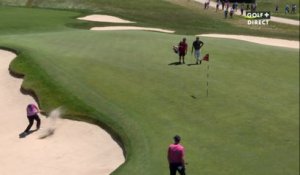 Sortie de bunker flirtant avec la perfection pour Johnston sur le 18