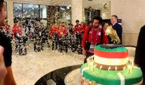 En coulisses - Mo Salah a fêté ses 26 ans avec un gros gâteau
