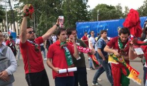 Le coin des supporters - Les fans portugais en admiration devant Cristiano Ronaldo