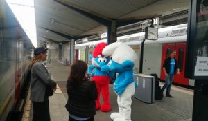 Le train Schtroumpfs en gare de Charleroi 2