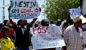 Les habitants de Nairobi protestent contre un projet de mine [no comment]