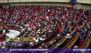 Incident à l'Assemblée nationale: Le député Jean Lassalle provoque une interruption de séance en arborant un gilet jaune