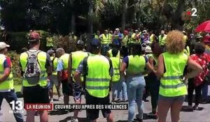 "Gilets jaunes" : couvre-feu instauré à La Réunion après des violences