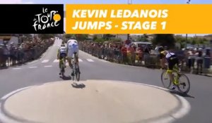 Kevin Ledanois jumps - Étape 1 / Stage 1 - Tour de France 2018