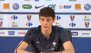 Bleus - Pavard : "Giroud, un mec en or"