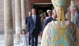 Le prince Louis, troisième enfant du prince William et de son épouse Kate, a été baptisé à Londres